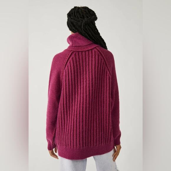 Free People Fuchsia Mulberry Turtleneck Sweater Oversized Pullover Womens XS - Picture 3 of 11